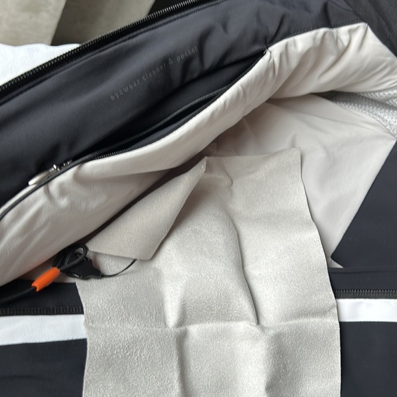 Women’s Ski Jacket: Kjus Sapphire Jacket - Picture 9 of 11